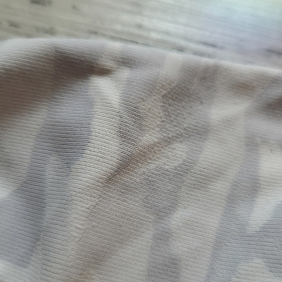 Lululemon Light Gray Wunder Under Cropped High-Rise Leggings W/ Ankle Detail - Picture 11 of 12